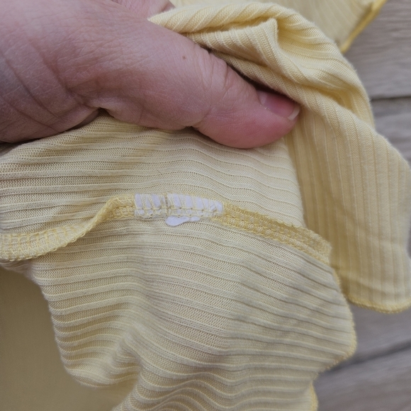 pinc light yellow ribbed shrug with two front ties medium - Picture 4 of 4